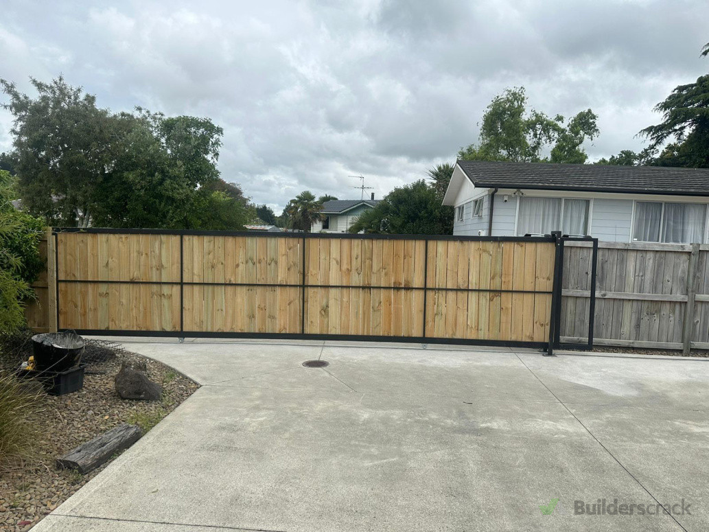 Takanini project -Custom made 8 metre sliding gate