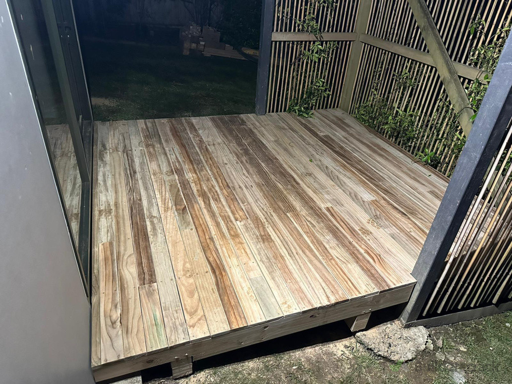 Snells Beach project - deck infill