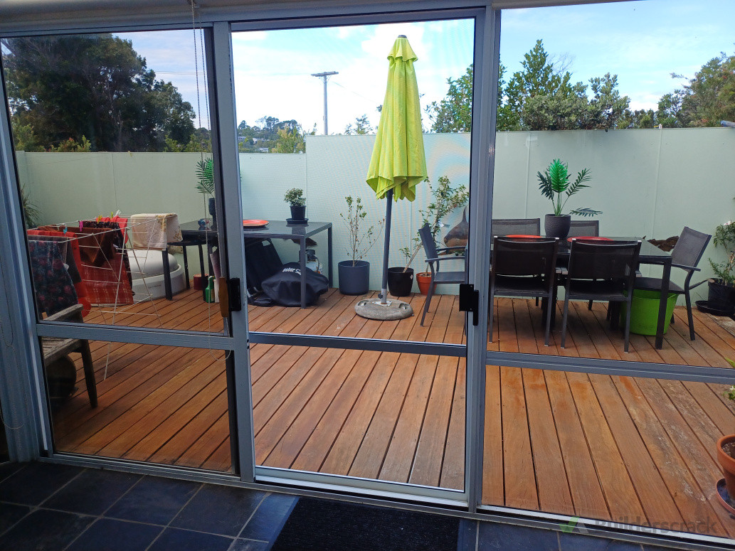 Fly screen replacement