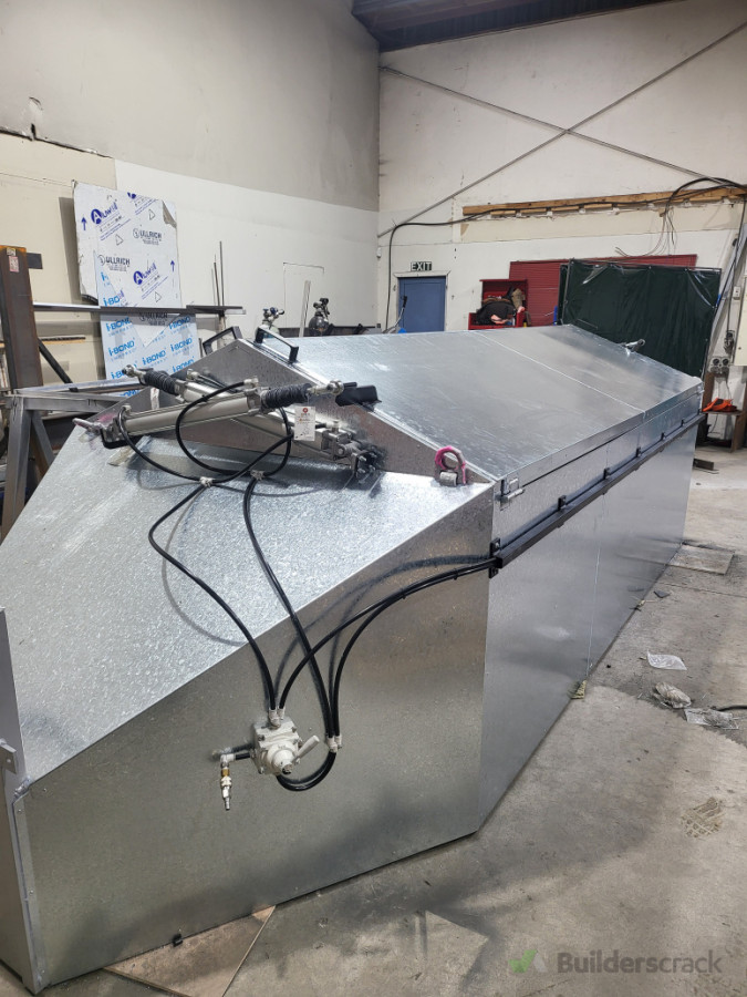 Asphault Hot Box, Pnuematic Lids.