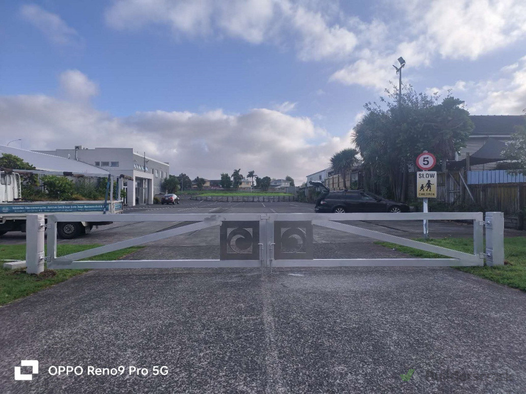 Custom Aluminium Gate