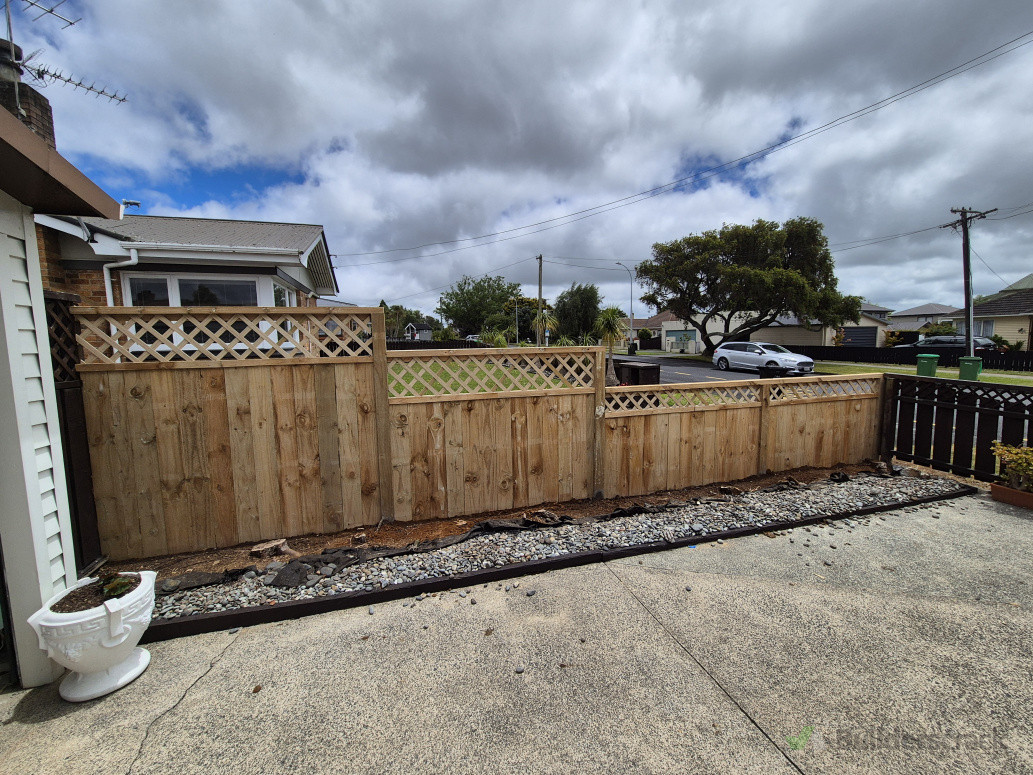 Small boundary fence with trellis