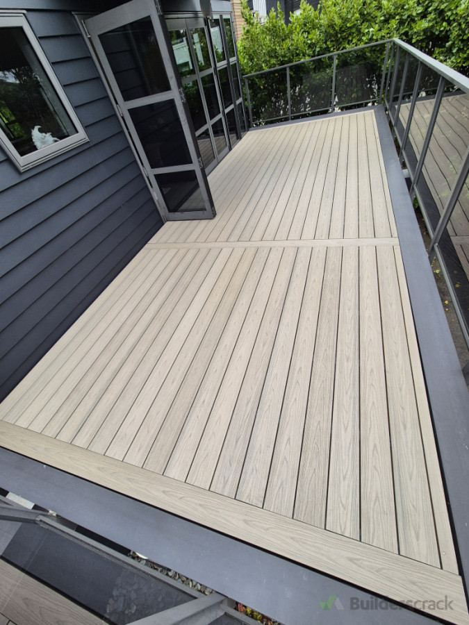 Ekodeck deck on aluminium frame