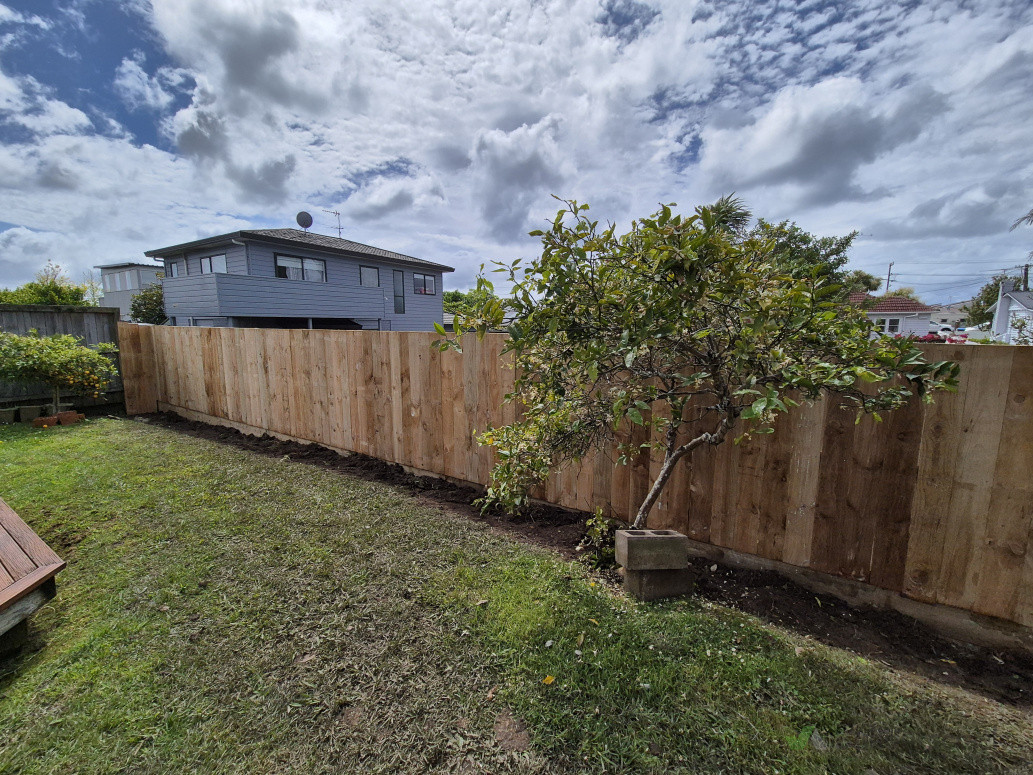 1.8m rough sawn timber fence