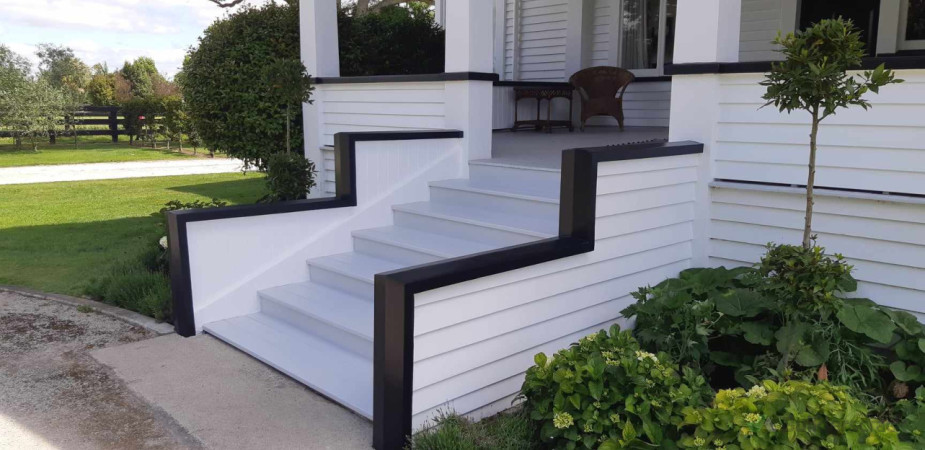 Black aquanamel paint to railings