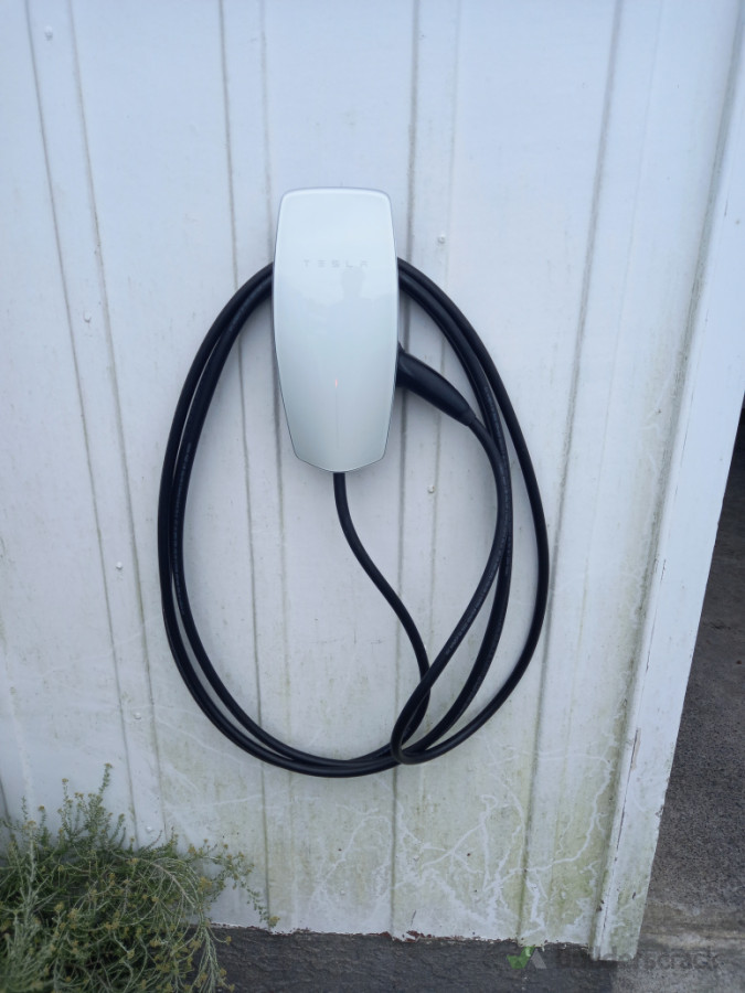 Talk to us about your car charger needs. From simple power sockets to fast chargers.