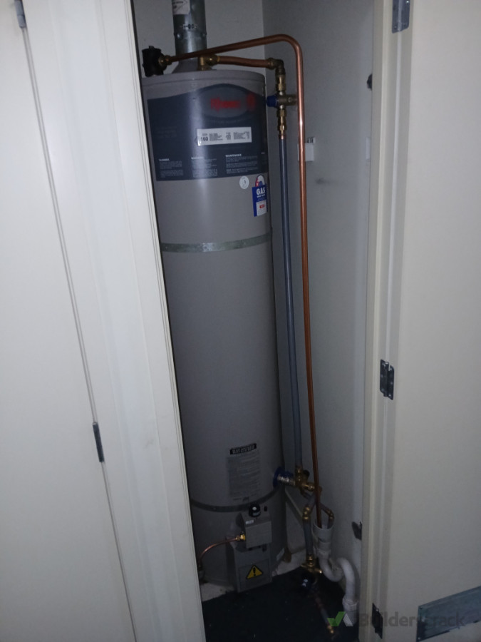 Rheem internal gas 160l supply and installation $2500