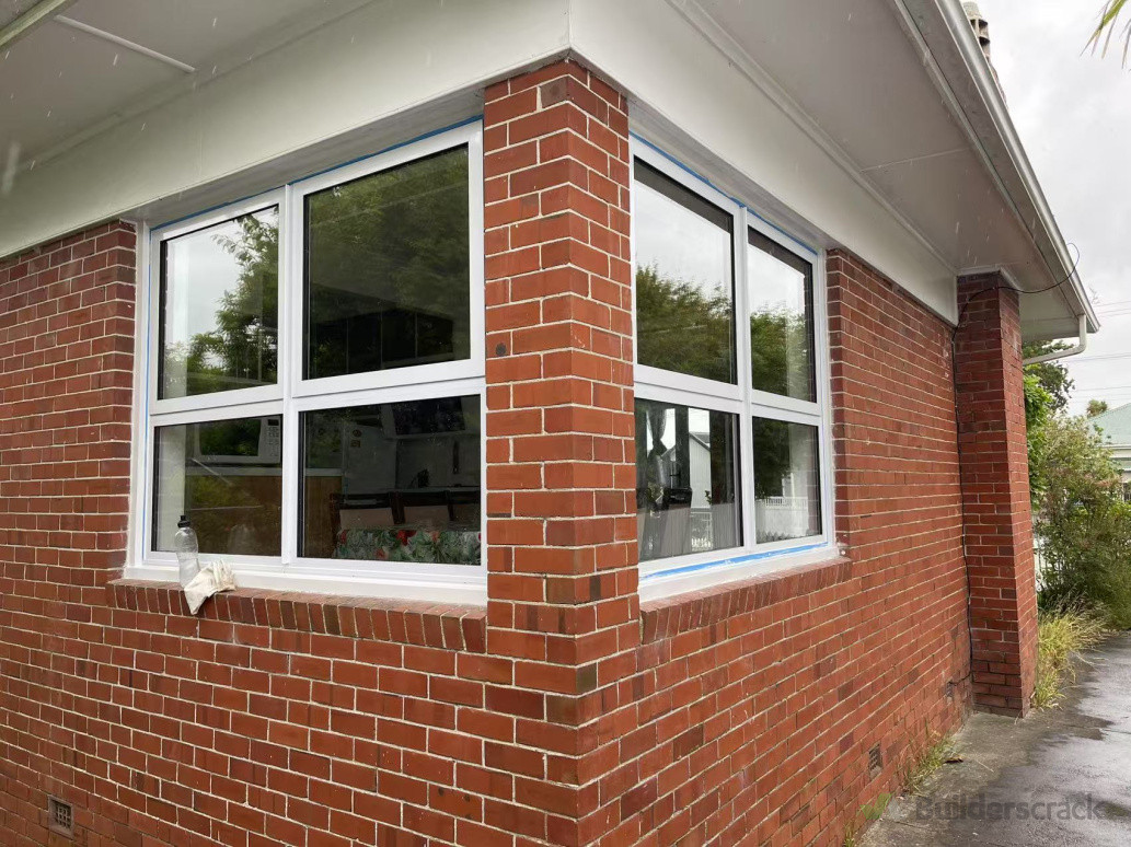 Remove old timber window and replace with new aluminium double glazed window.