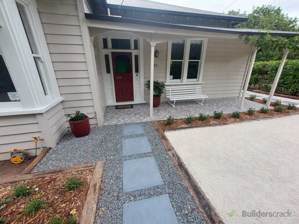Entry pavers access with river peebles finish