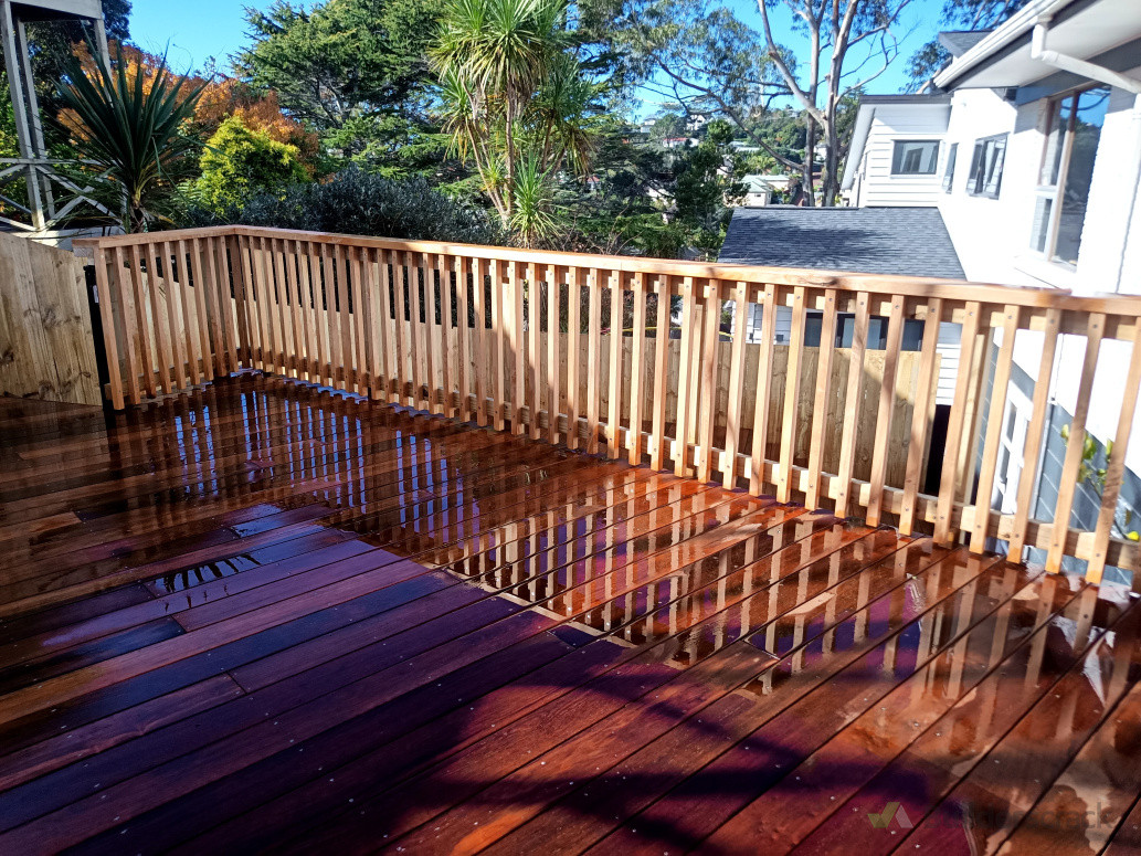 upper level Kwila deck and macrocarpa ballustrade