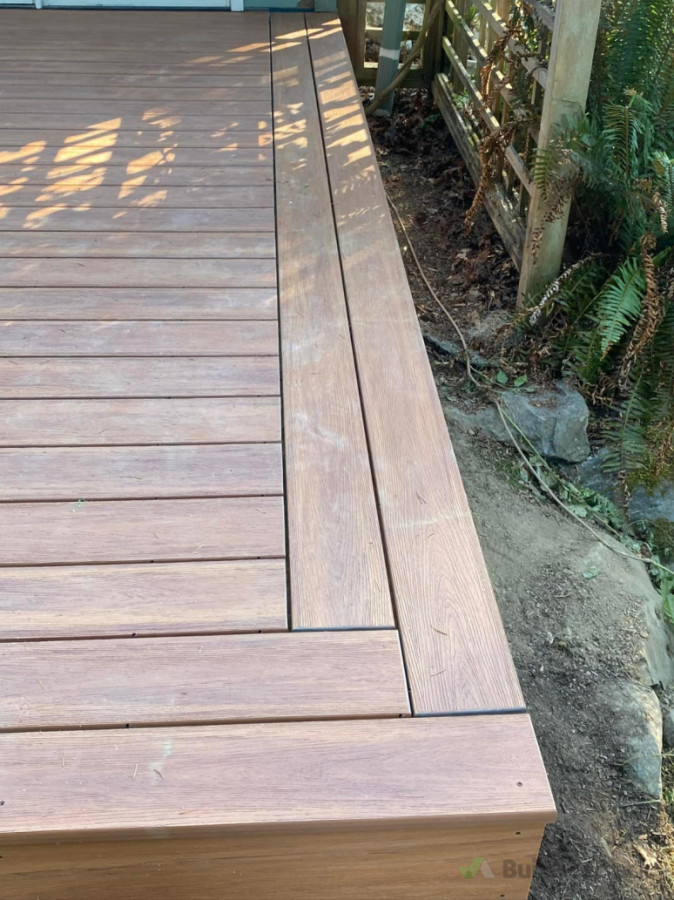 Decking it right: where an eye for detail transforms every plank into perfection! 🛠️✨