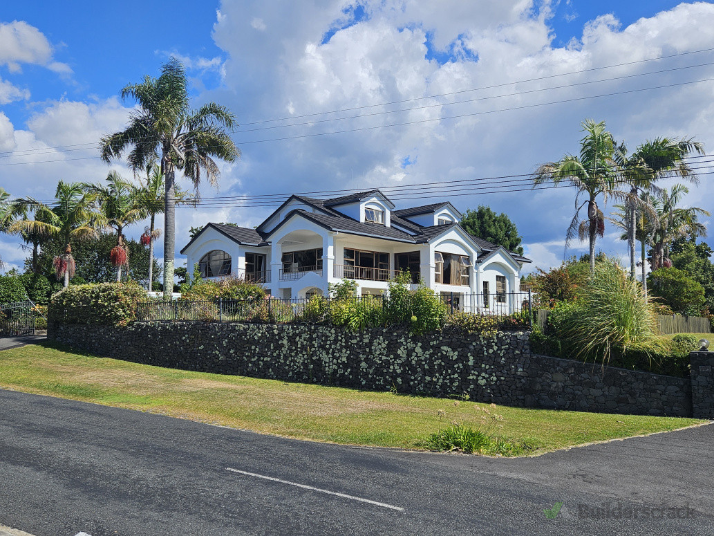 Full House Repaint - Te Puna
