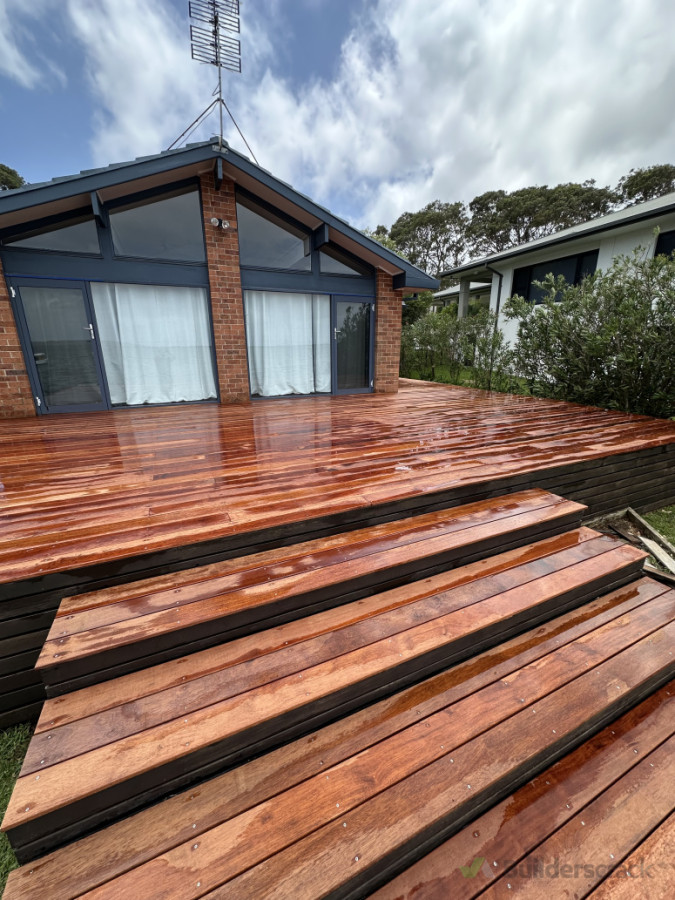 Deck renovated using kwila hardwood decking