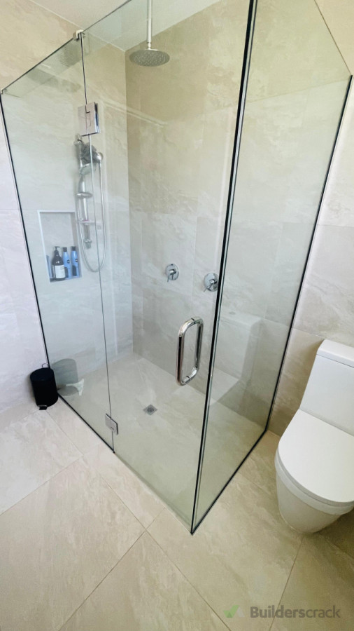 Deep Cleaning Bathrooms