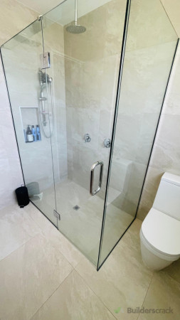 Deep Cleaning Bathrooms