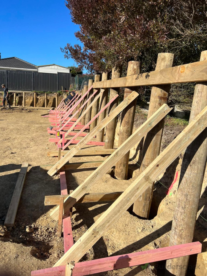 Full boundary retaining wall 1.5m high