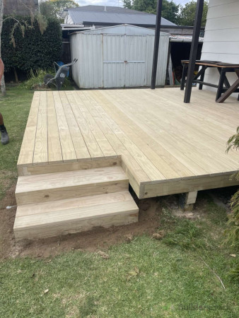 Stairs for the deck extension completed