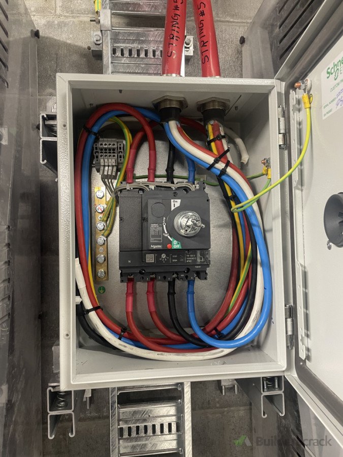 3 phase string isolator