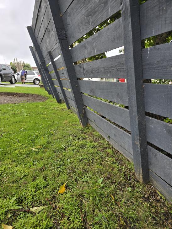 Fence replacement (#1104252) | Builderscrack