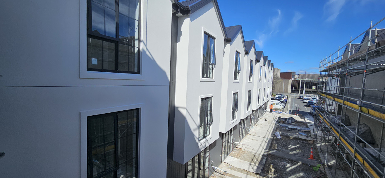 Plaster#paint#panell#rockotr#hebel#specialized#cladding#repairs@townhouses#newbuild