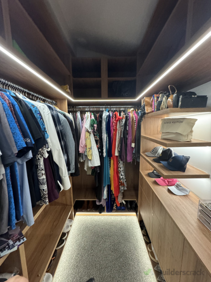 Walk-in Wardrobe