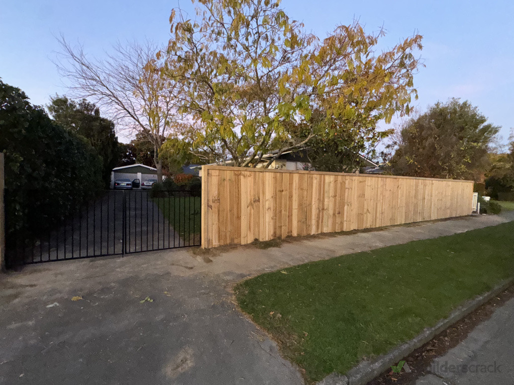 3m aluminium panel gate with 18m fence