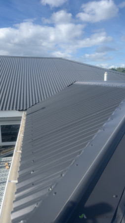 New coloursteel roof