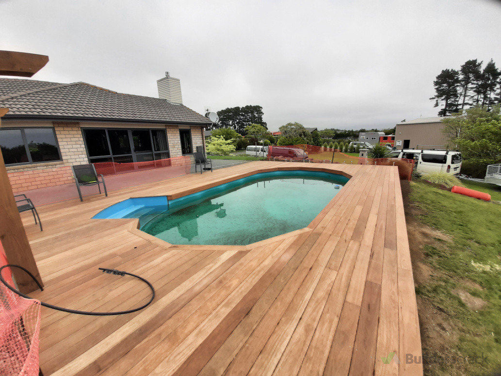 Pool & deck
