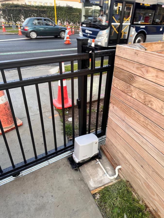 Gate motor installation