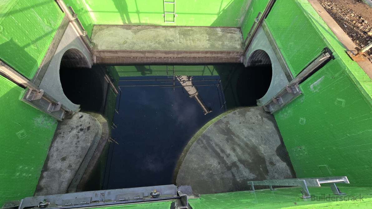 Major Manhole Benching