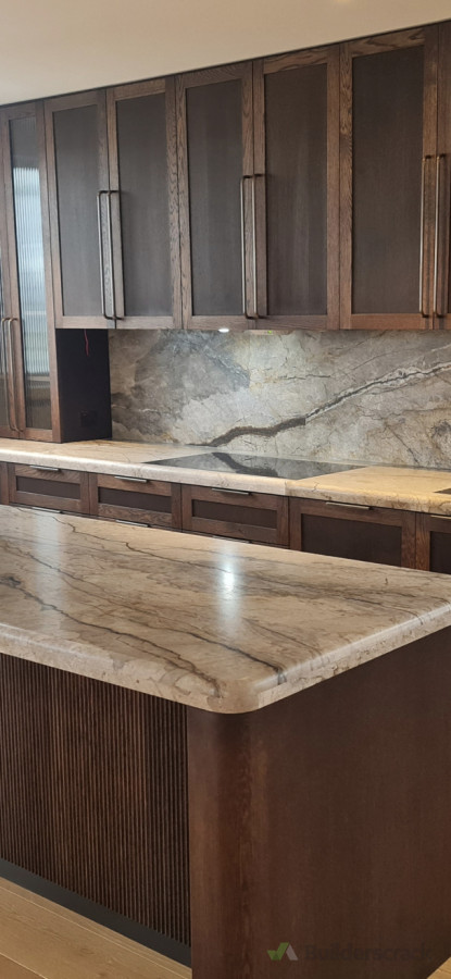 Planning a Kitchen Reno? Your Benchtop Choice Can Make or Break It!  It’s more than just a pretty surface – it’s where life happens. From morning coffees to family dinners, your benchtop cops it all. So it needs to look good and go the distance.  We have