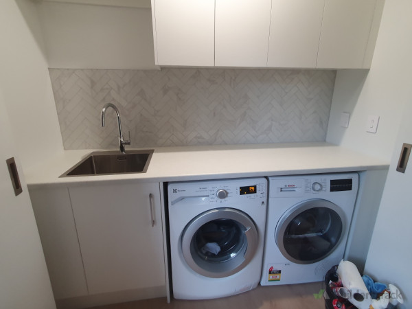 Laundry Herringbone pattern tiling