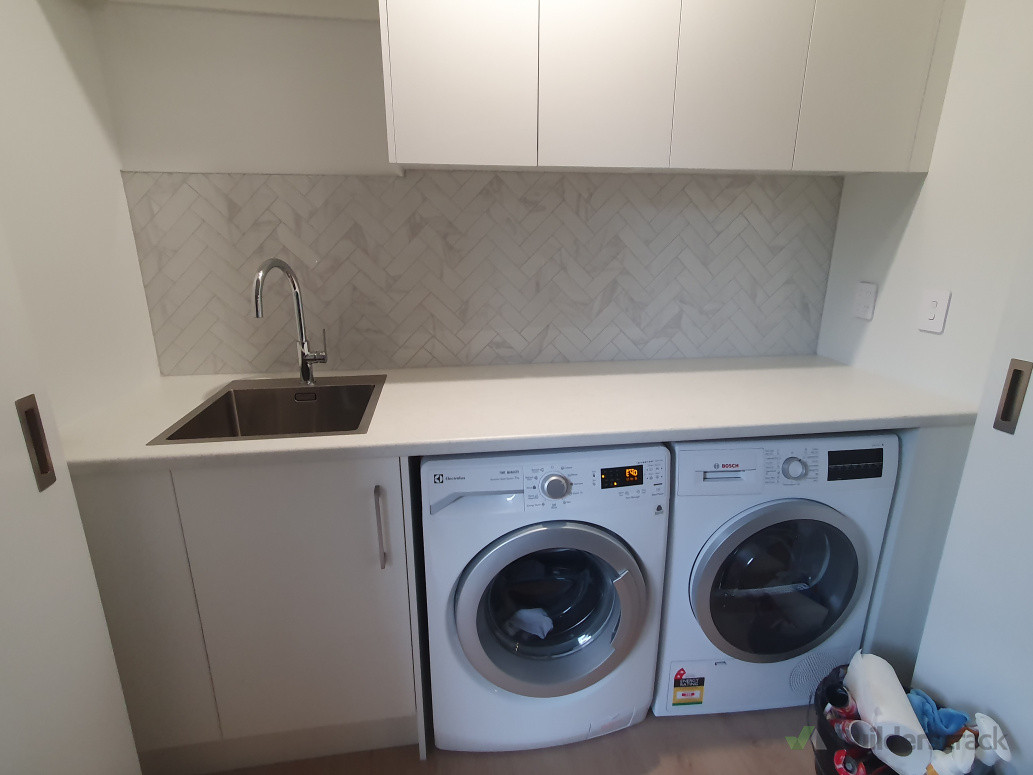 Laundry Herringbone pattern tiling