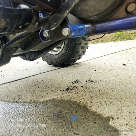 Remove old broken bolt and re-tapping for buggy