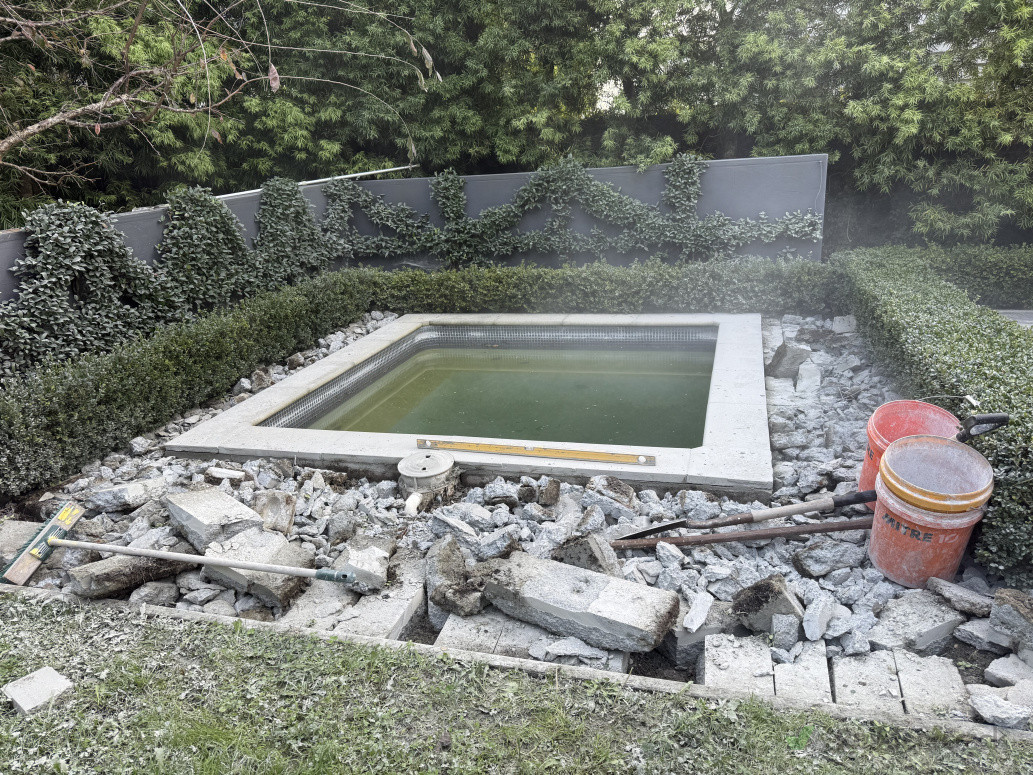 Breaking concrete