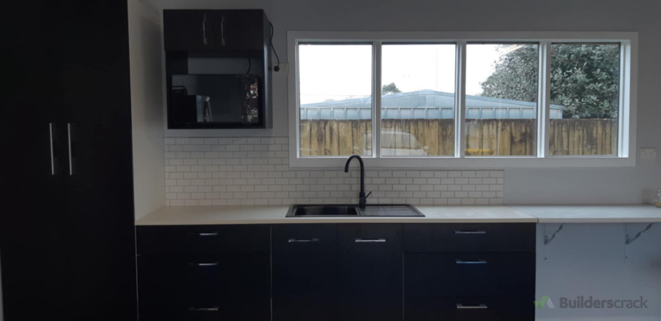 Tiled splashback