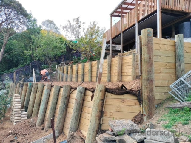 Retaining wall construction