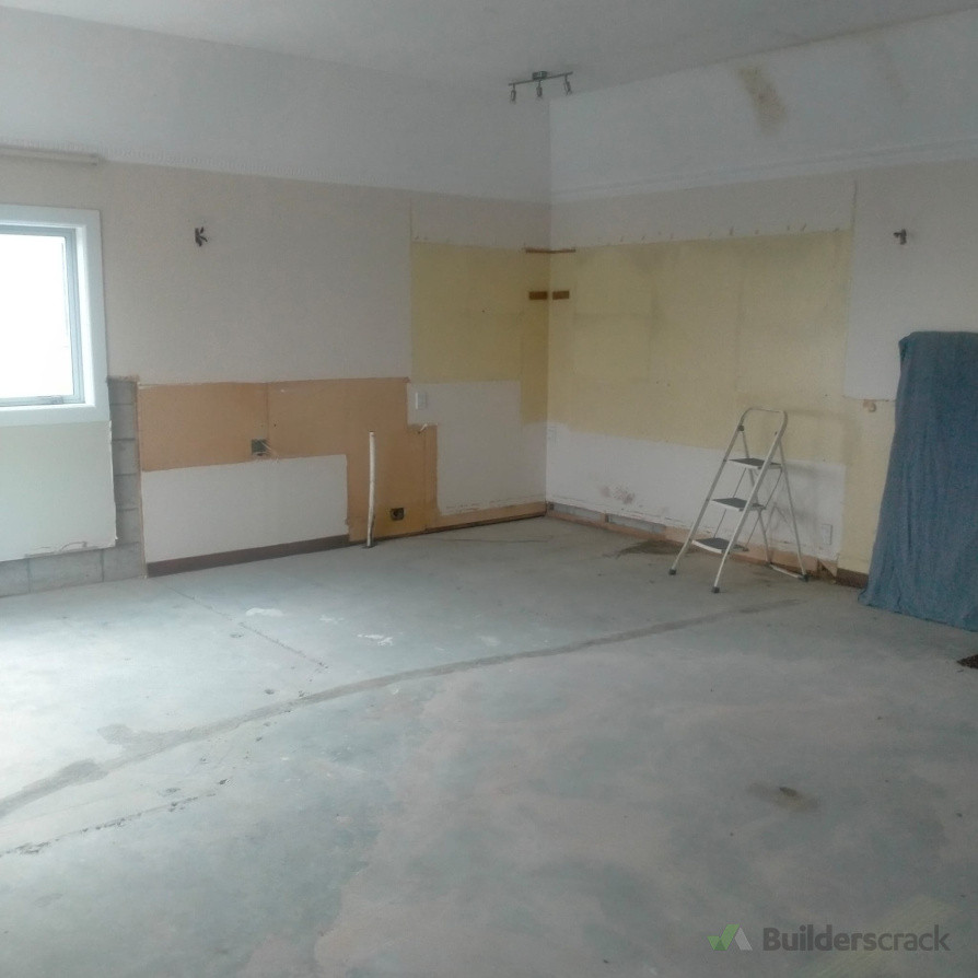 Original room before the renovation