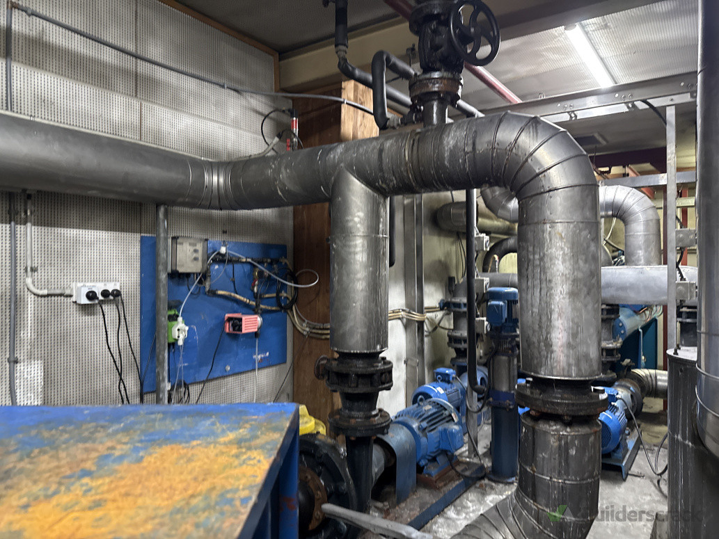 Gaskets to Pipework in a Boiler Room