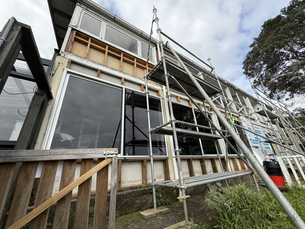 Overview following removal of Fibre Cement Cladding