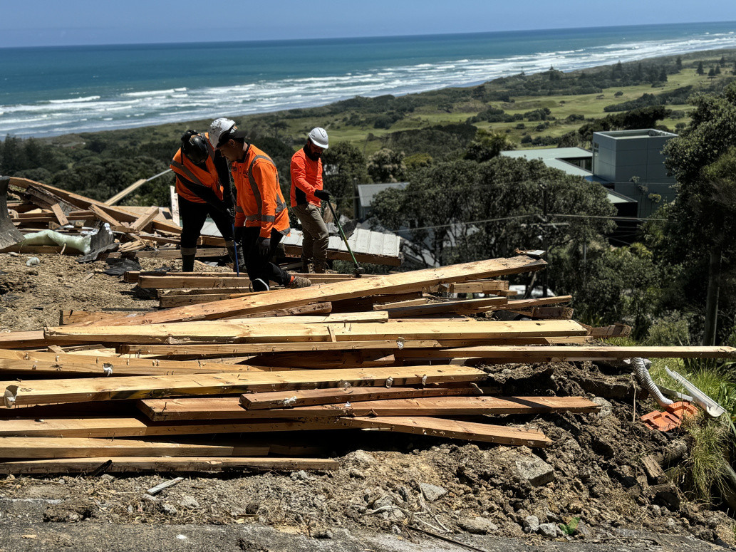 Soft Strip Team Selvaging and sorting material