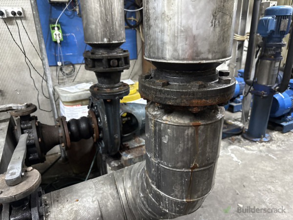 Gaskets to pipe connections