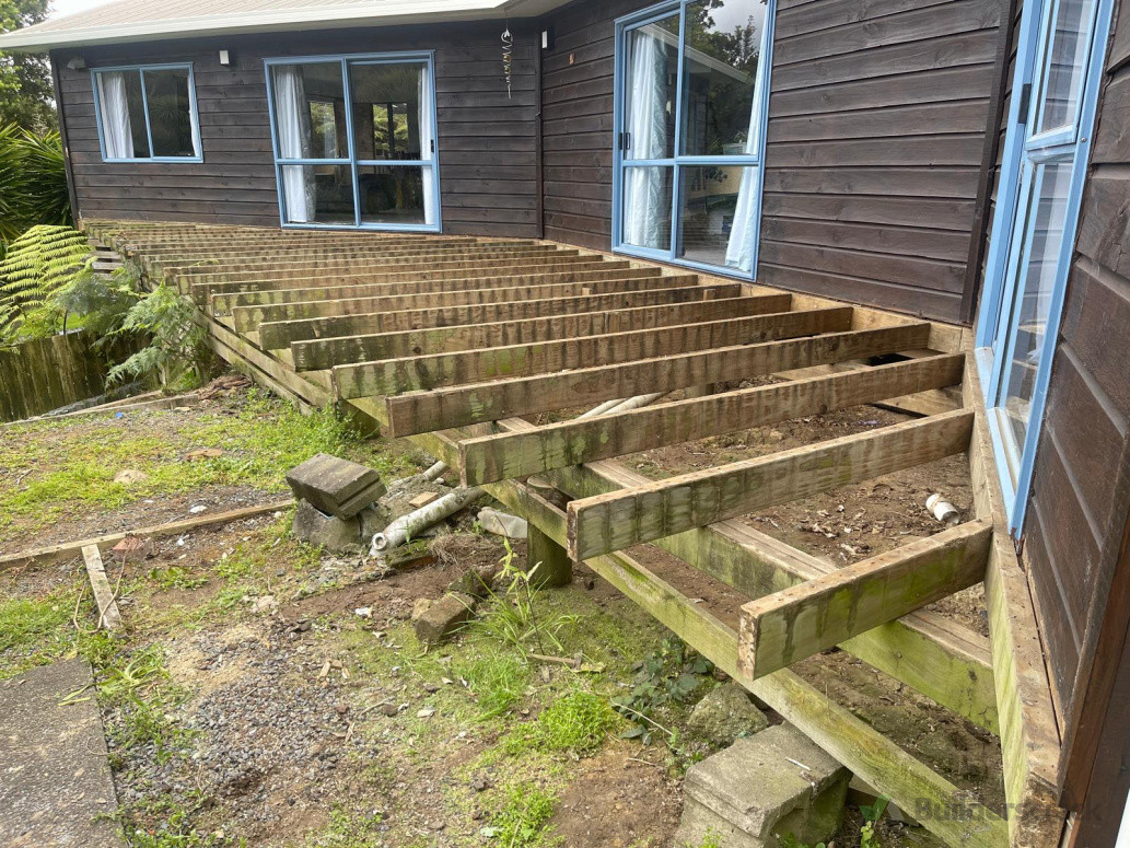 4.1 Replacing Old Deck, Franklin