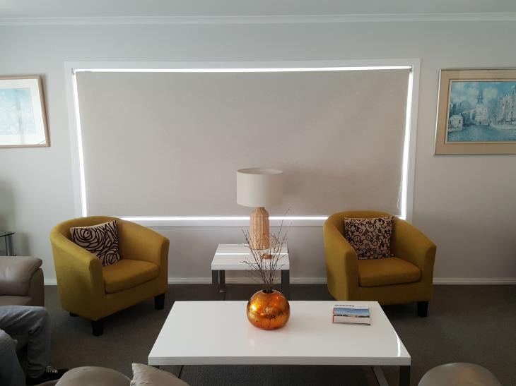 Double blind install Sunscreen behind