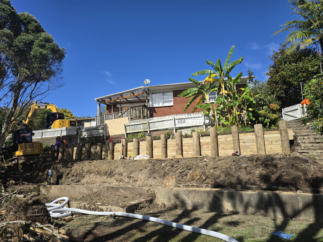 Retaining wall build