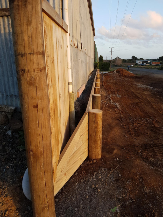 Commercial retainer wall