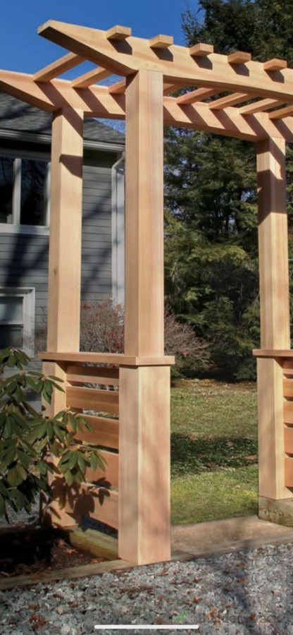 Small garden pergola, ideal for an entrance way