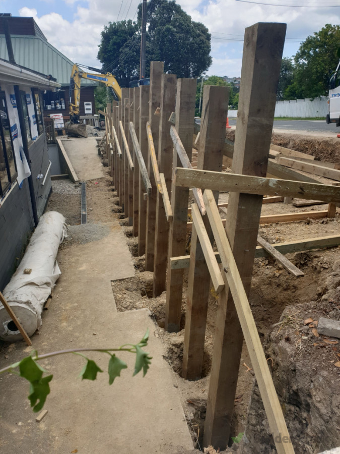 Posts installation and braces up