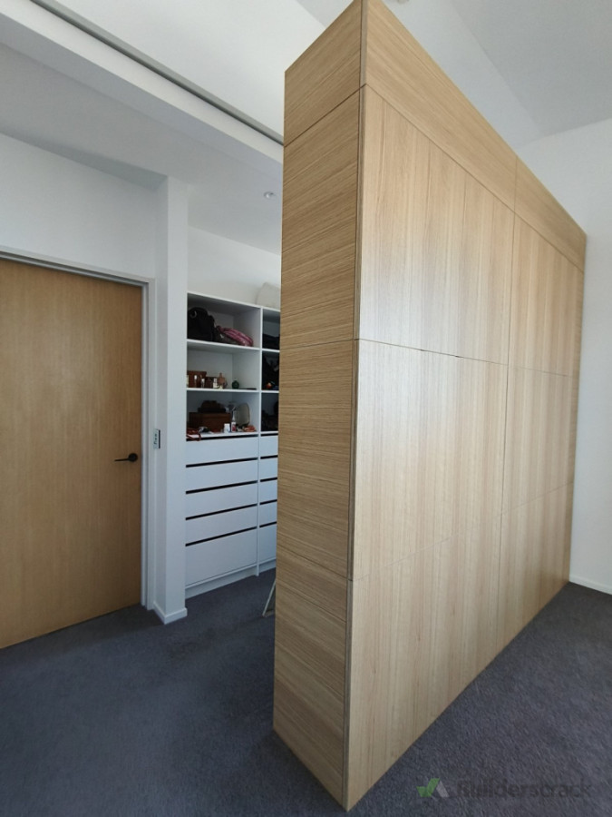 Wall divider fit out