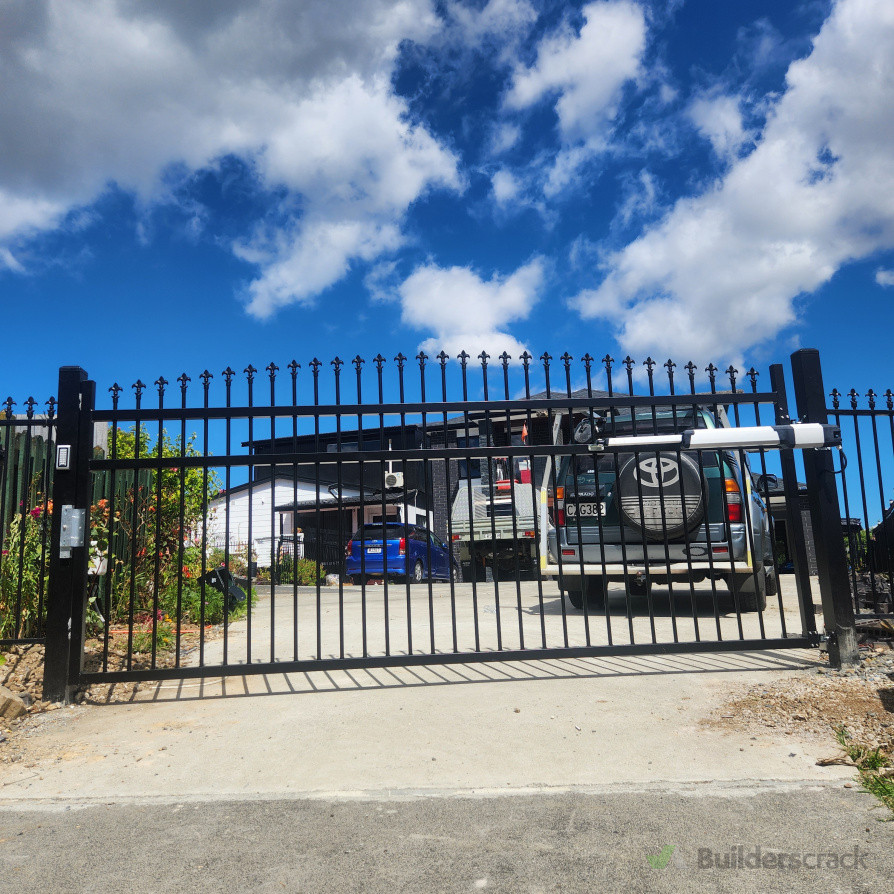 Aluminium door design